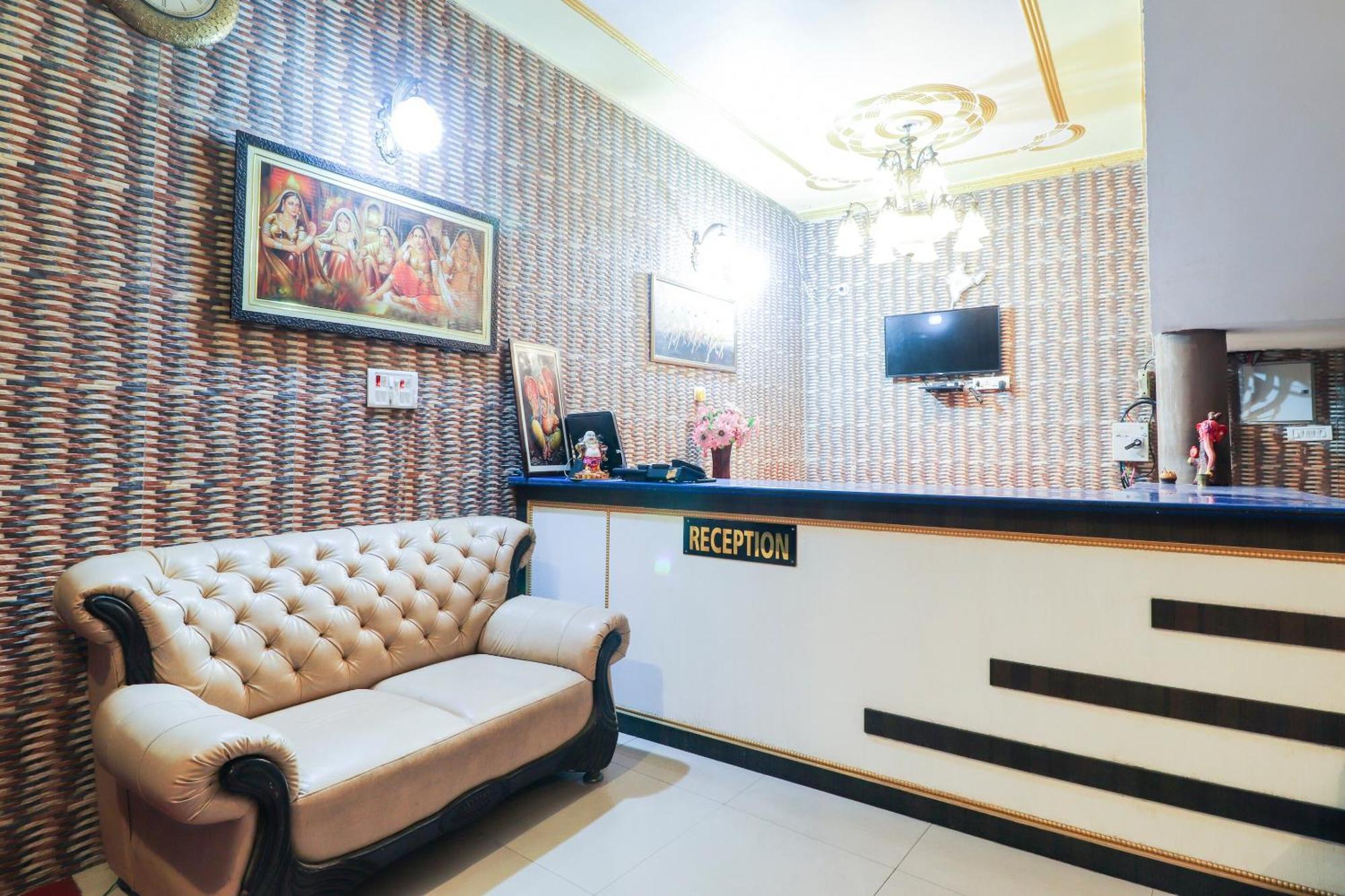 Oyo Hotel Rajendra Khalilabad Exterior photo
